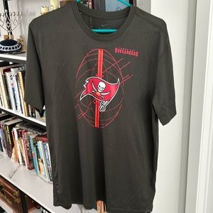 Black Friday sale! Tampa bay Bucs shirt - Men’s M